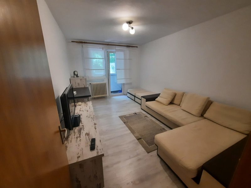 Lacul Tei, aproape Parcul Circului,