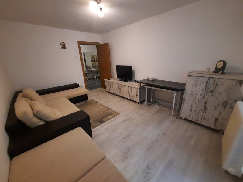 Lacul Tei, aproape Parcul Circului,