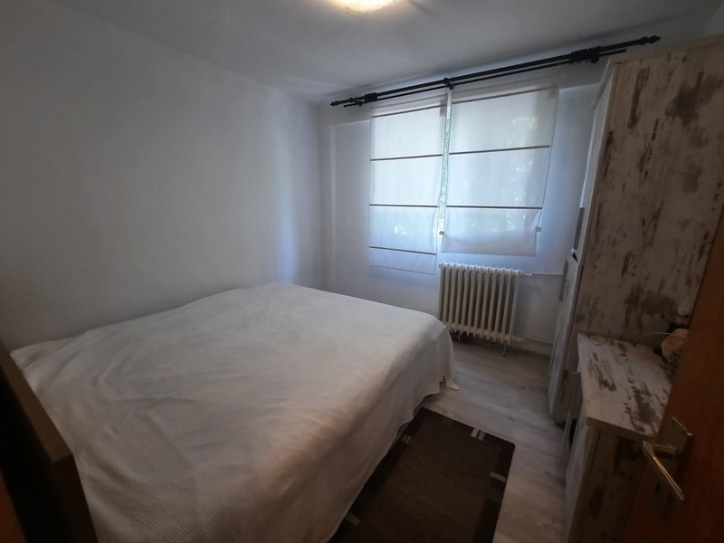 Lacul Tei, aproape Parcul Circului,